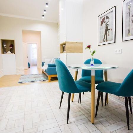 Apartment On Mosyazhna Street 4 Lviv Eksteriør billede